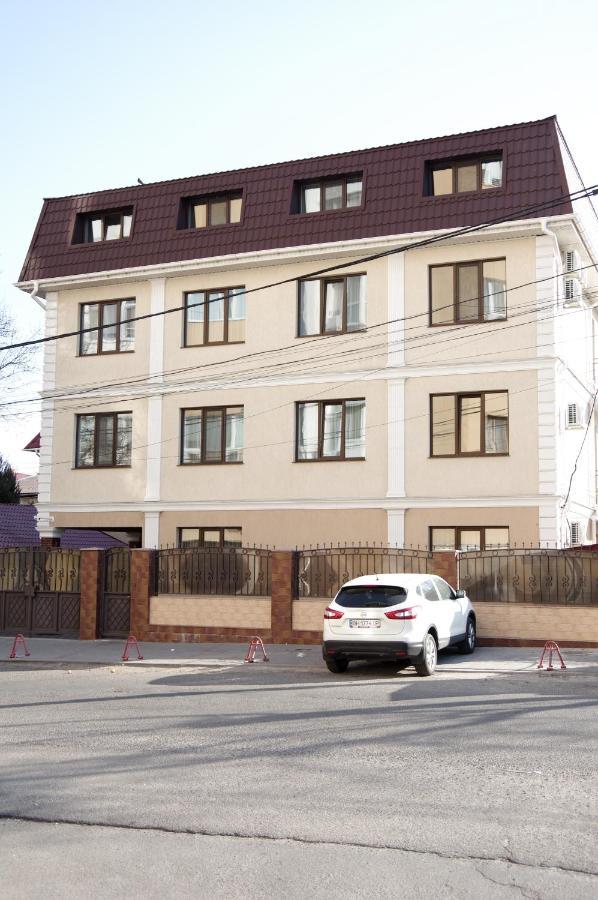 Chiernomorskie Apartamenty Odessa Zewnętrze zdjęcie